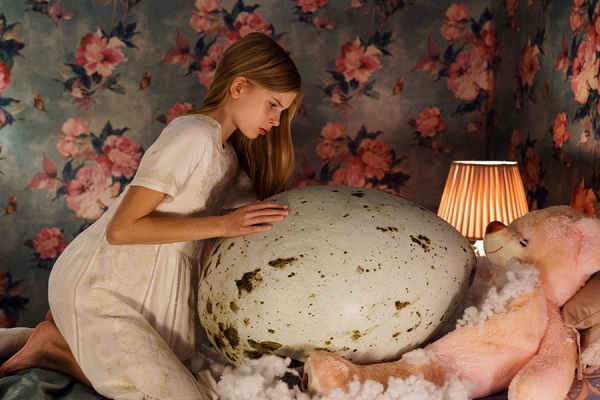 Hatching, la ópera prima de Hanna Bergholm